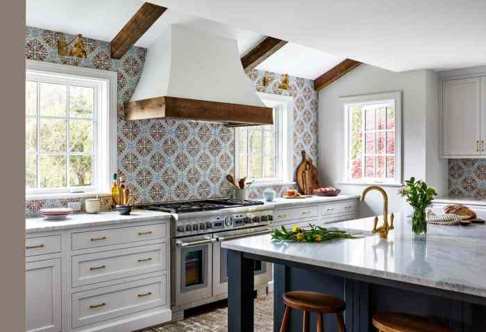 Backsplash kitchen cabinets showstopping roomadness familyhandyman tettu